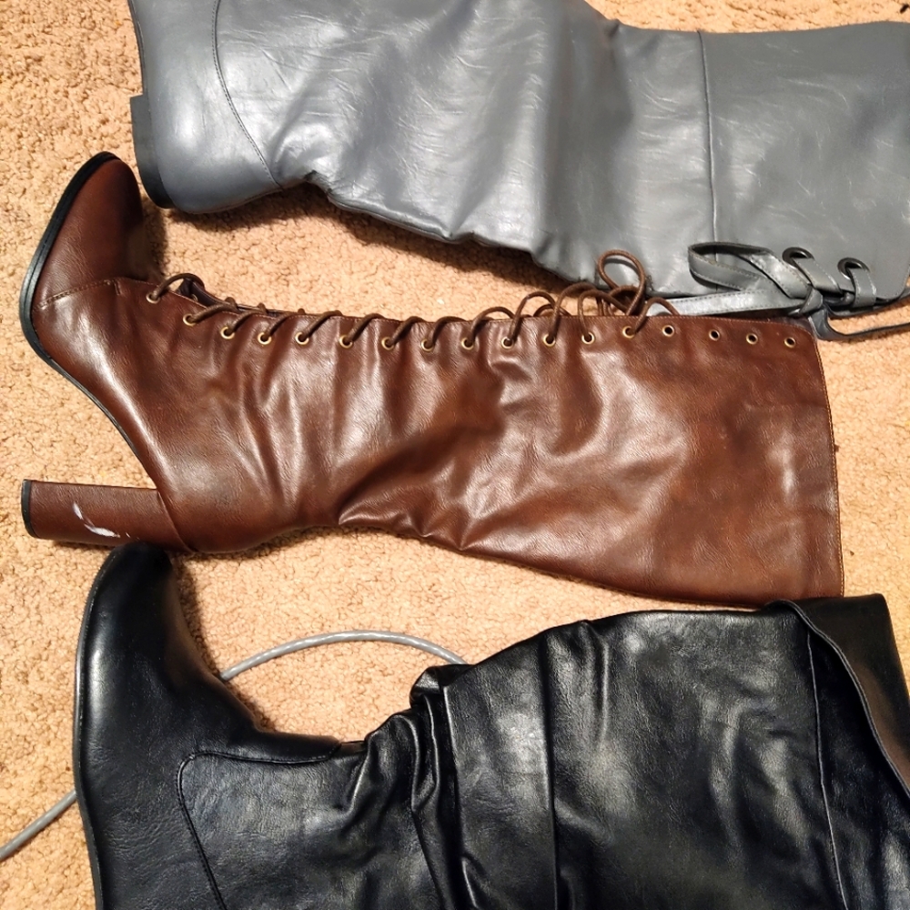 Boots blk & grey sz 9 brn sz10